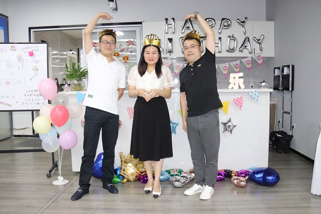 華邦瀛人文關(guān)懷 | 外向的人不是太陽，他們只是選擇成為太陽